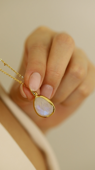 Moonstone Necklace - Gold Lunar