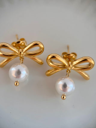 18k gold plated pretty bow earrings with a faux pearl drop