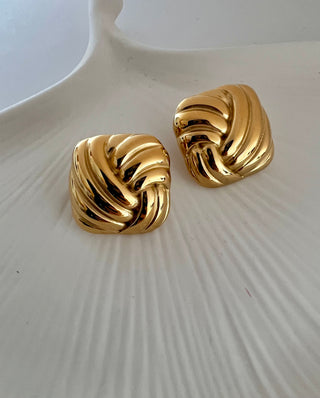 18k gold plated square knot stud earrings 